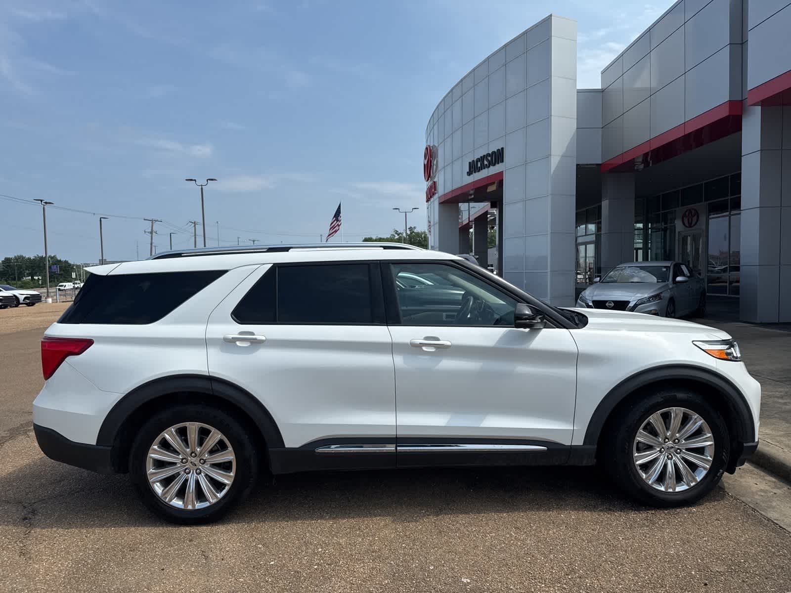 Thumbnail: 2020 Ford Explorer - 3