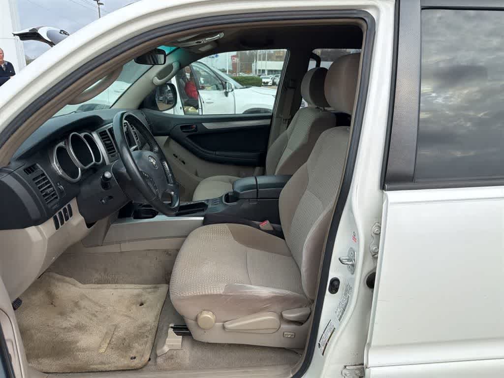 Thumbnail: 2004 Toyota 4Runner - 7