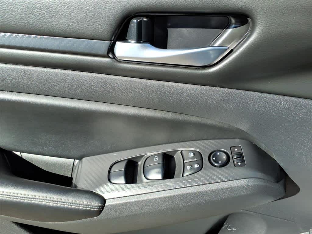 Thumbnail: 2025 Nissan Altima - 12