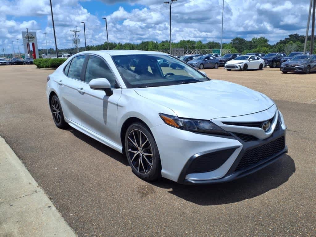 Thumbnail: 2023 Toyota Camry - 3