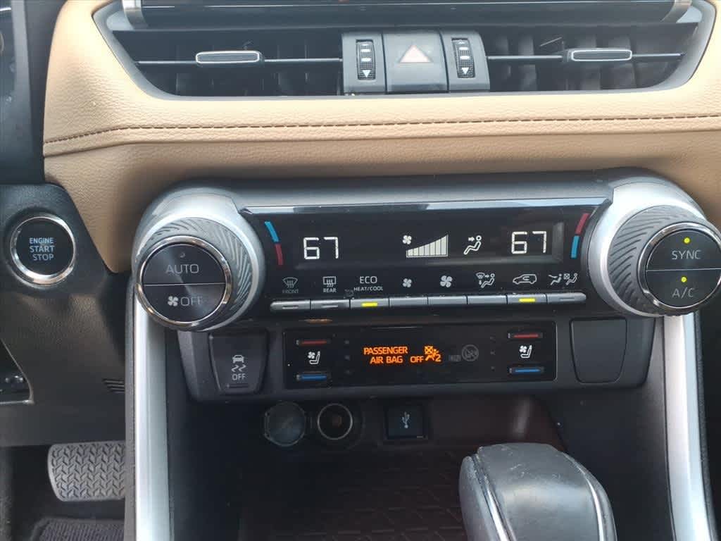 Thumbnail: 2022 Toyota RAV4 - 20