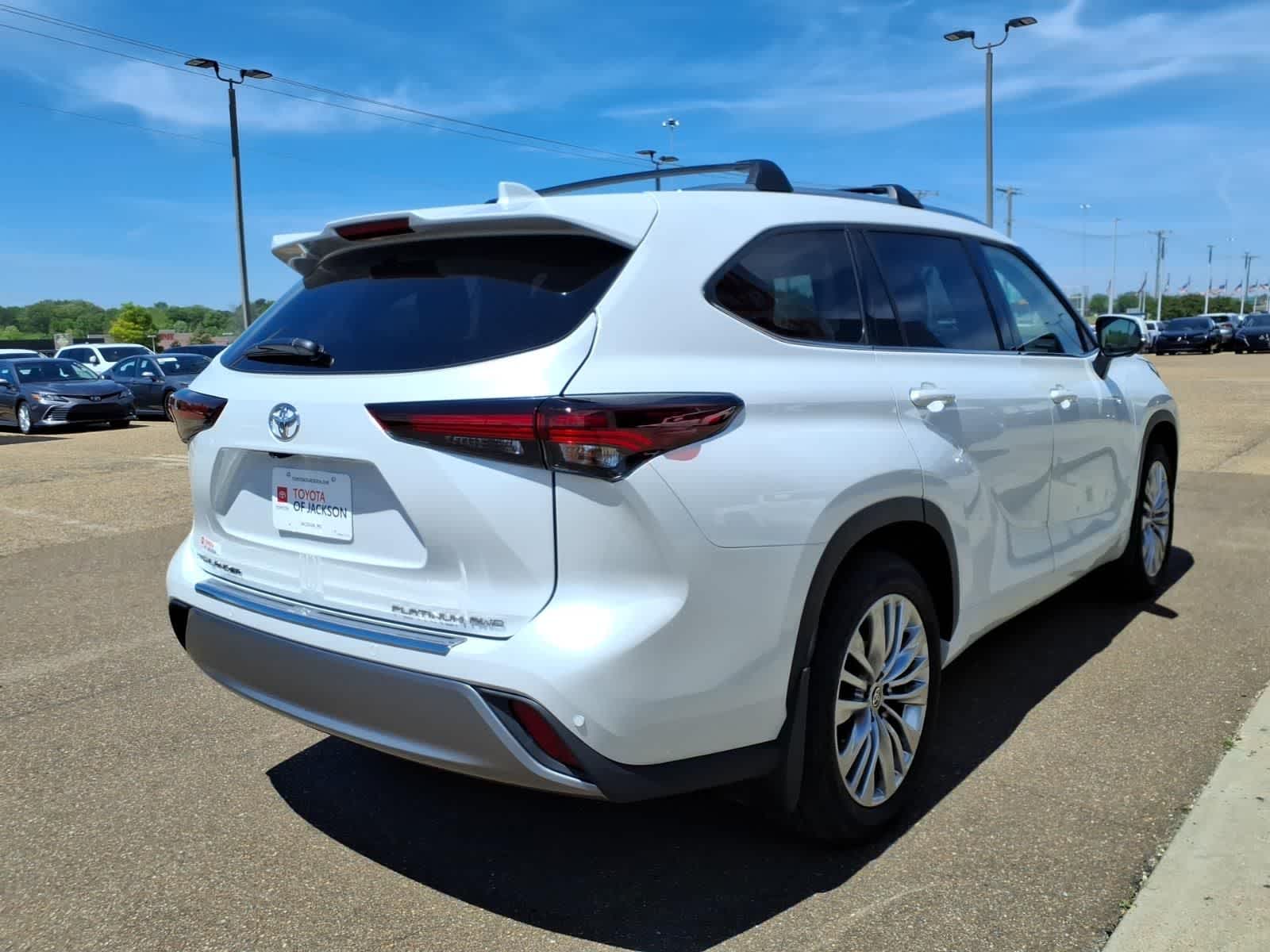 Thumbnail: 2026 Toyota Highlander - 5