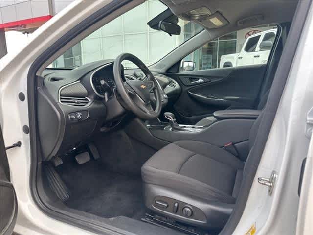 2021 Chevrolet Malibu LS 25