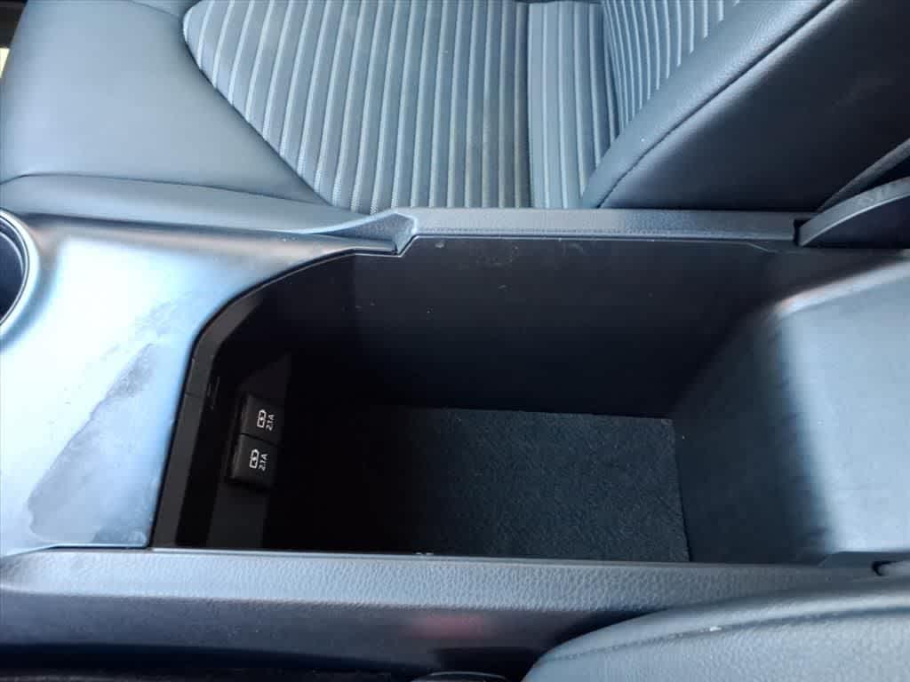 Thumbnail: 2020 Toyota Camry - 22