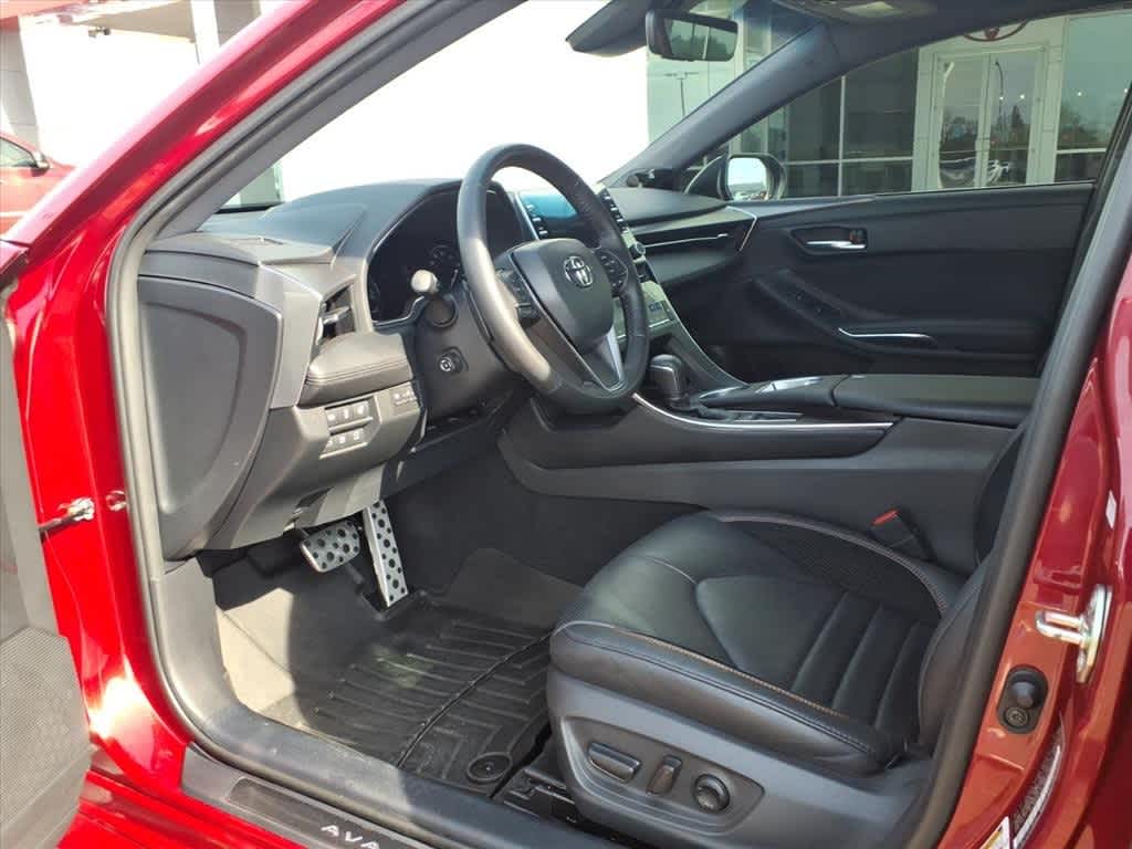 Thumbnail: 2020 Toyota Avalon - 26