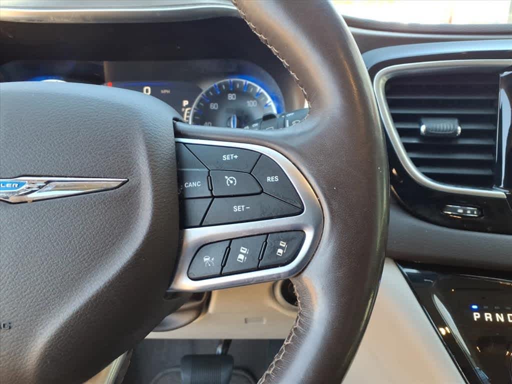 Thumbnail: 2019 Chrysler Pacifica - 16