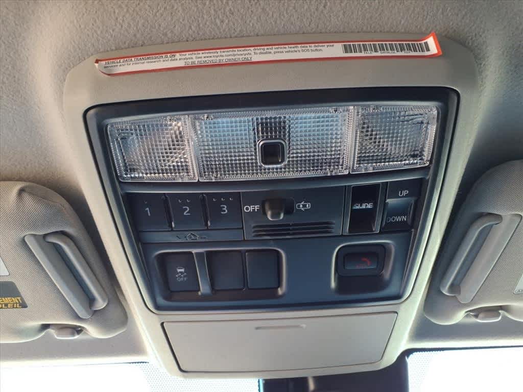 Thumbnail: 2022 Toyota 4Runner - 23