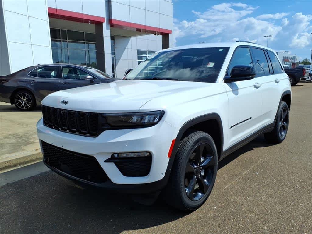 Thumbnail: 2023 Jeep Grand Cherokee - 1