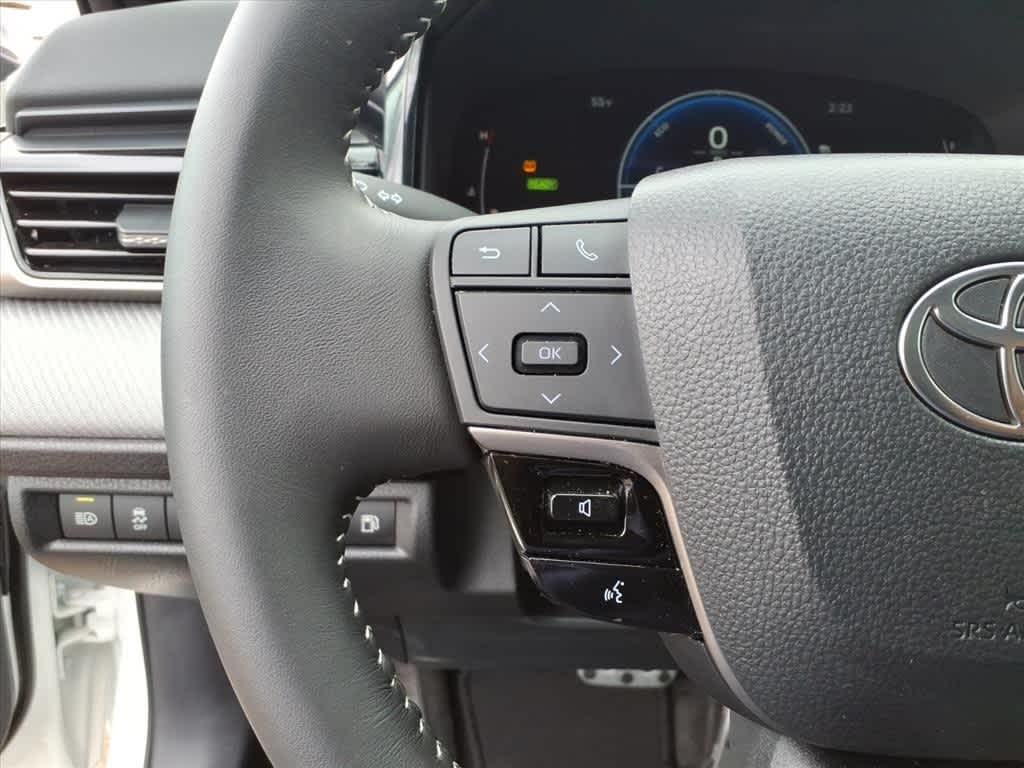 Thumbnail: 2025 Toyota Camry - 14