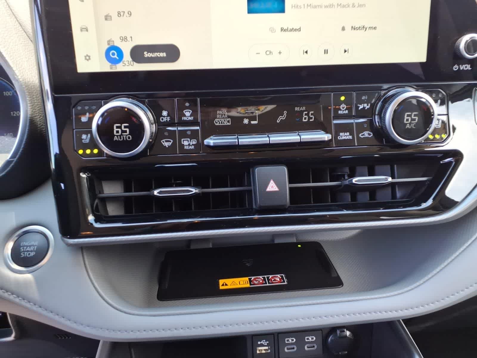 Thumbnail: 2026 Toyota Highlander - 20