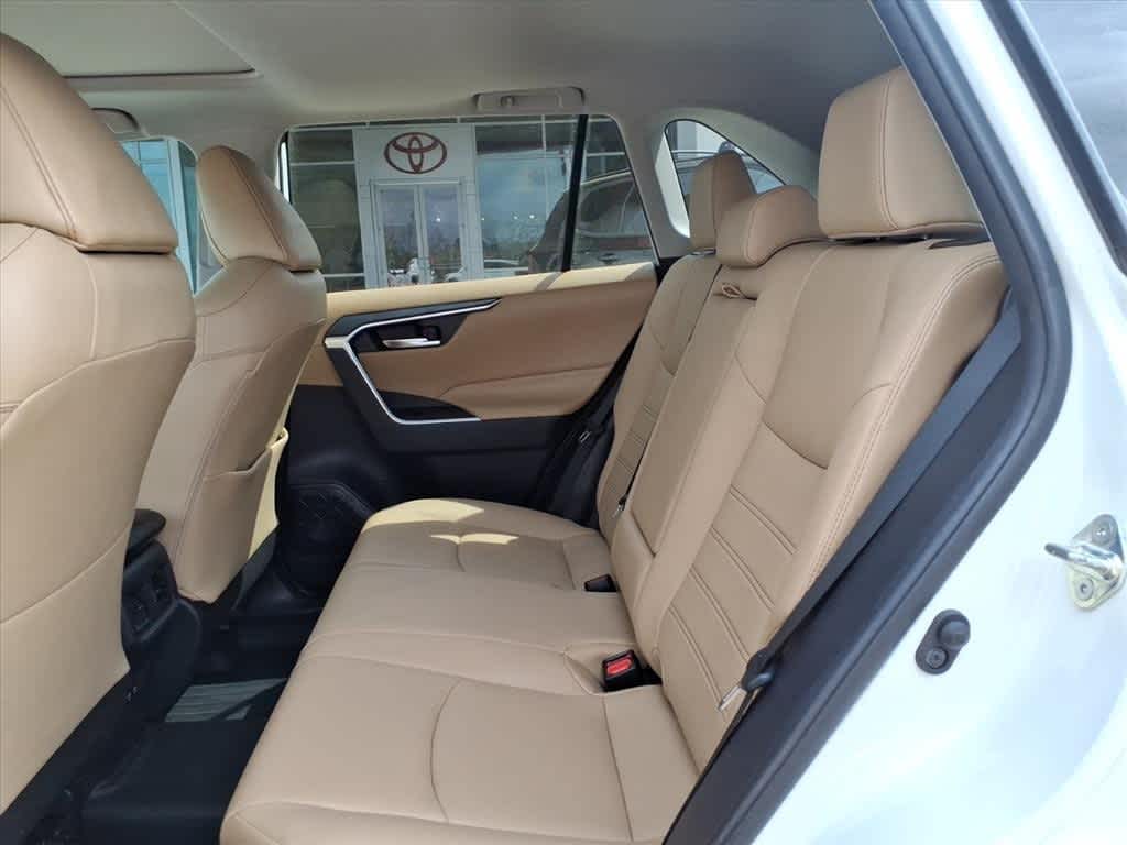 Thumbnail: 2019 Toyota RAV4 - 29