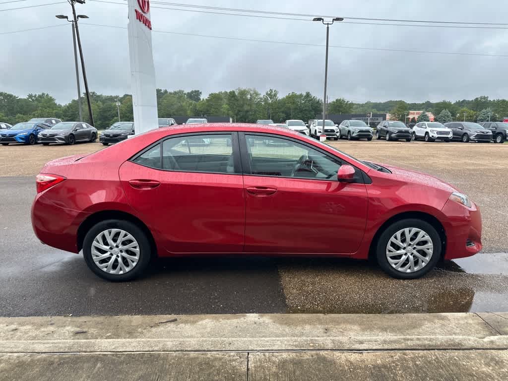 2019 Toyota Corolla LE 4