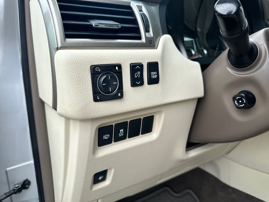Thumbnail: 2014 Lexus GX - 13