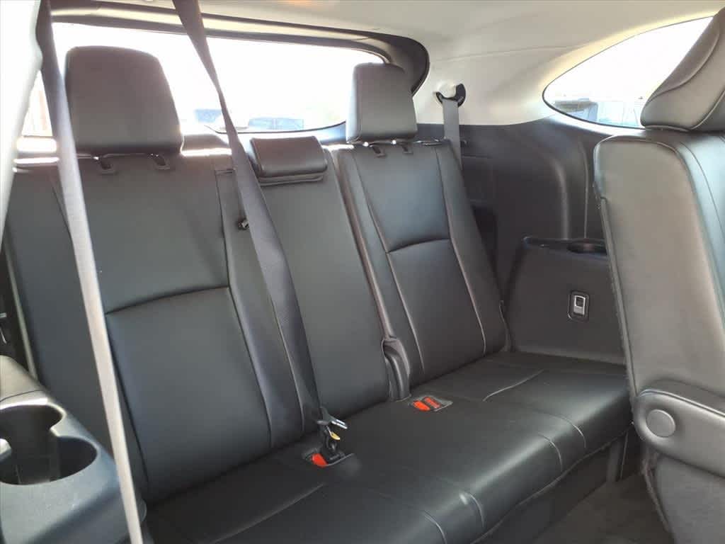 Thumbnail: 2023 Toyota Highlander - 31