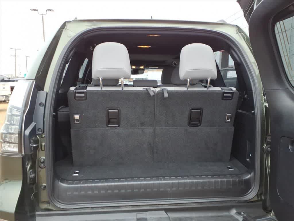 Thumbnail: 2023 Lexus GX - 9