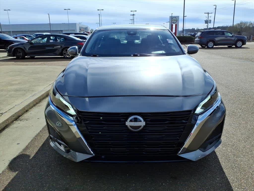 Thumbnail: 2023 Nissan Altima - 2