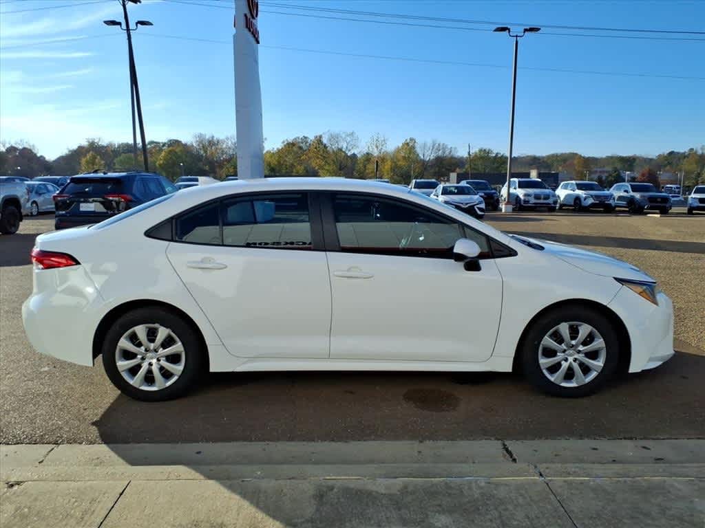 Thumbnail: 2024 Toyota Corolla - 4