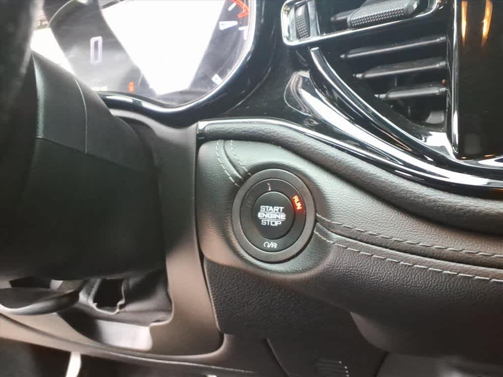 Thumbnail: 2022 Dodge Durango - 17