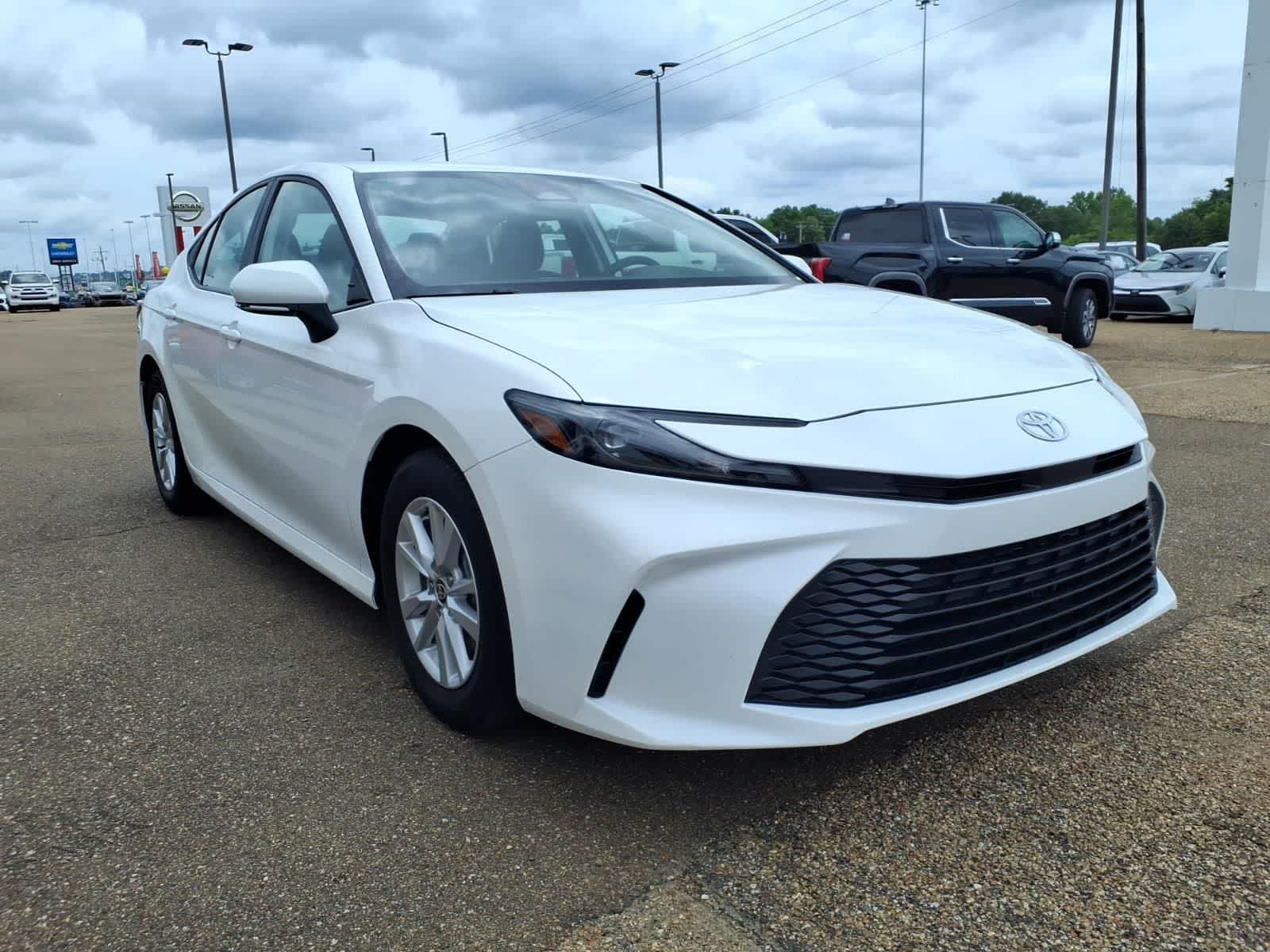 Thumbnail: 2025 Toyota Camry - 3