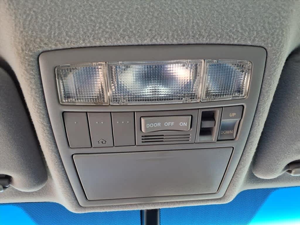 Thumbnail: 2011 Toyota Camry - 23