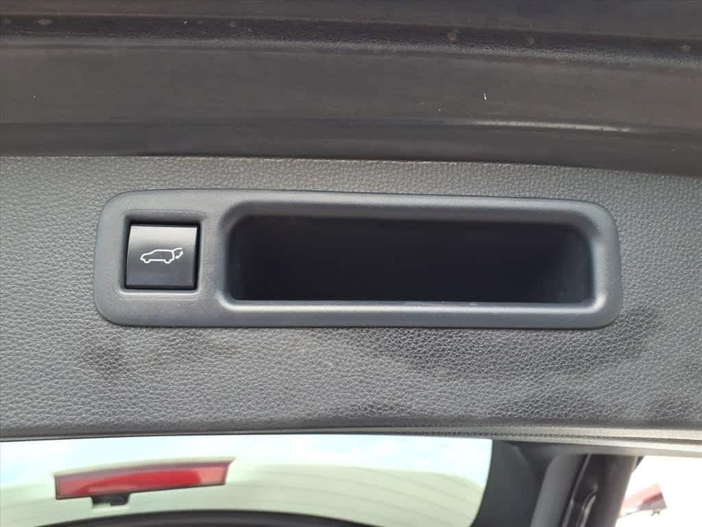 Thumbnail: 2021 Toyota Highlander - 9