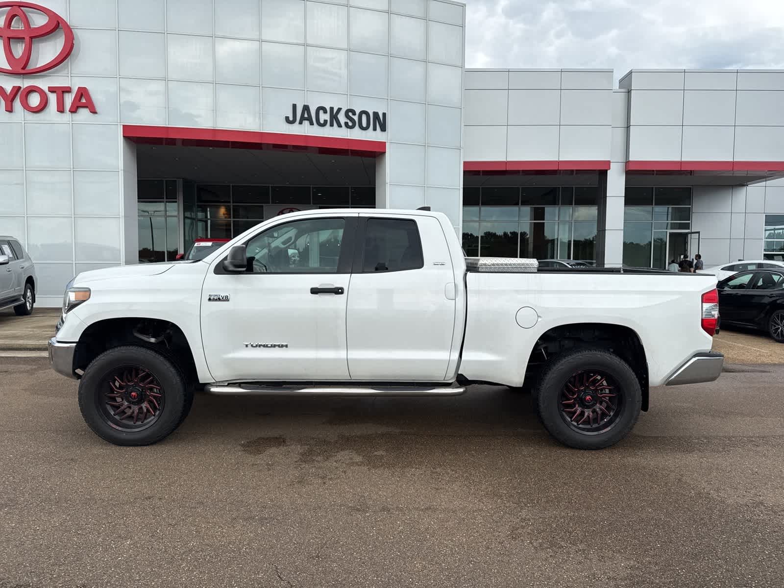 Thumbnail: 2020 Toyota Tundra - 1