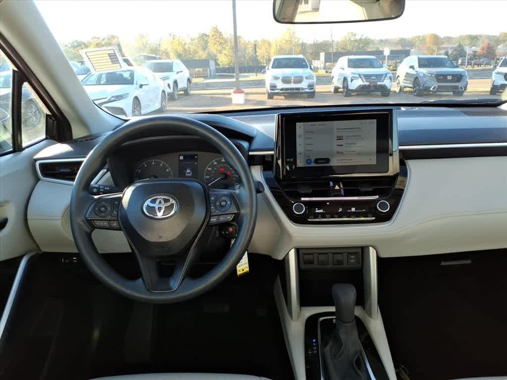 Thumbnail: 2025 Toyota Corolla Cross - 9