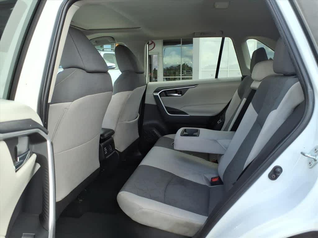 Thumbnail: 2022 Toyota RAV4 - 28