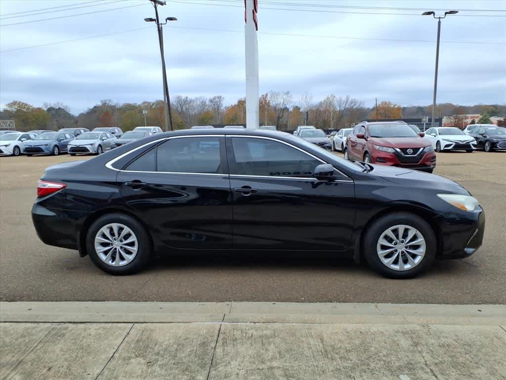 Thumbnail: 2015 Toyota Camry - 4