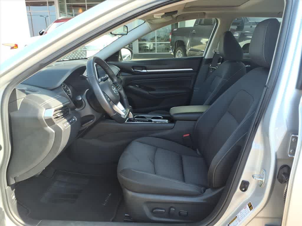 Thumbnail: 2021 Nissan Altima - 24