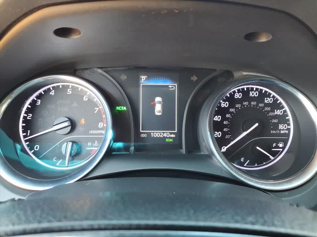 Thumbnail: 2020 Toyota Camry - 16