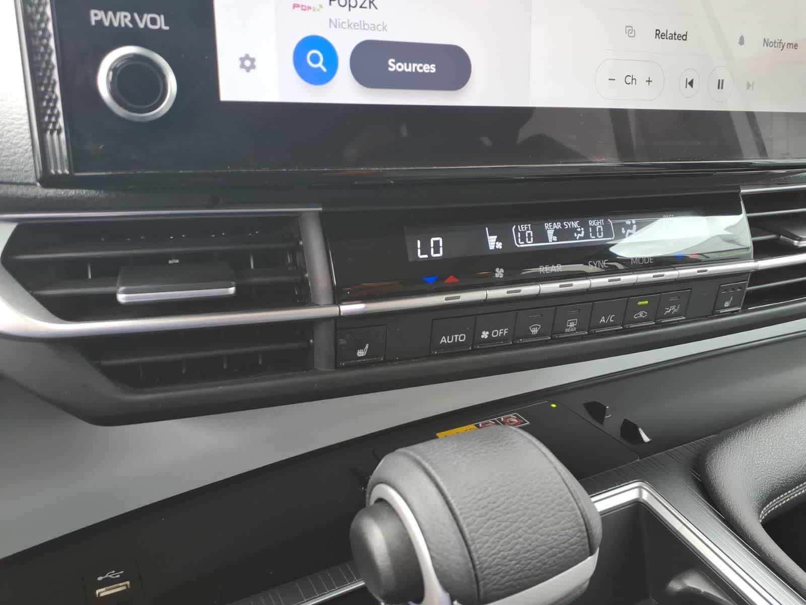 Thumbnail: 2025 Toyota Sienna - 20
