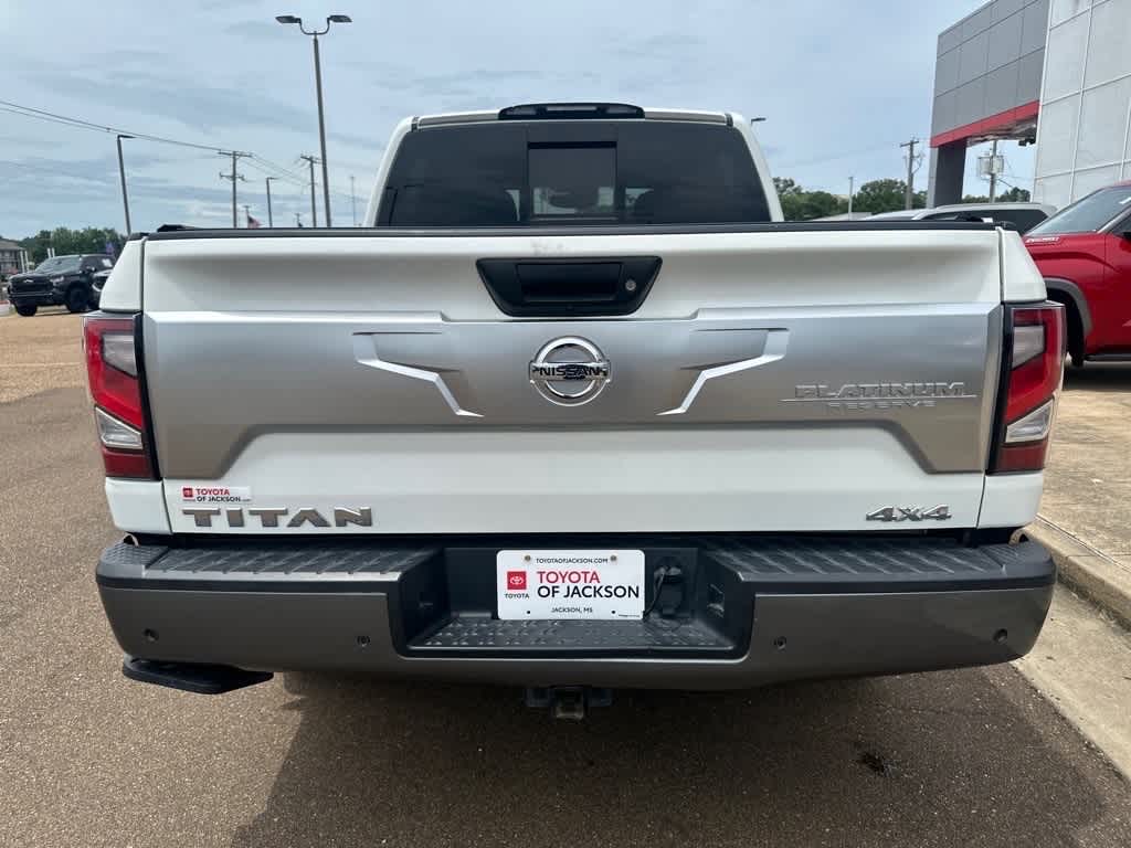 2021 Nissan Titan Platinum Reserve 6