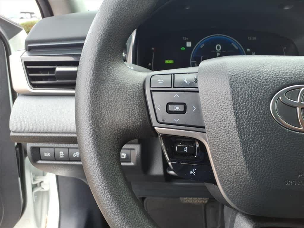 Thumbnail: 2025 Toyota Camry - 14