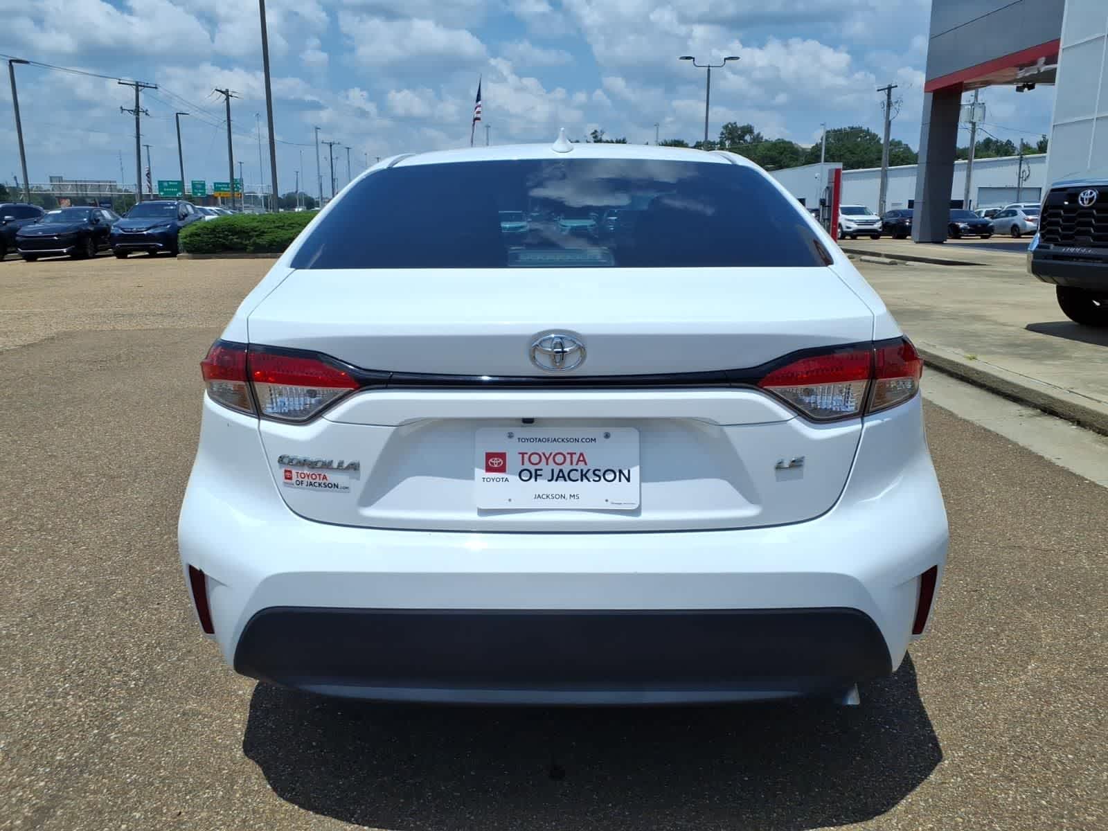 Thumbnail: 2023 Toyota Corolla - 6
