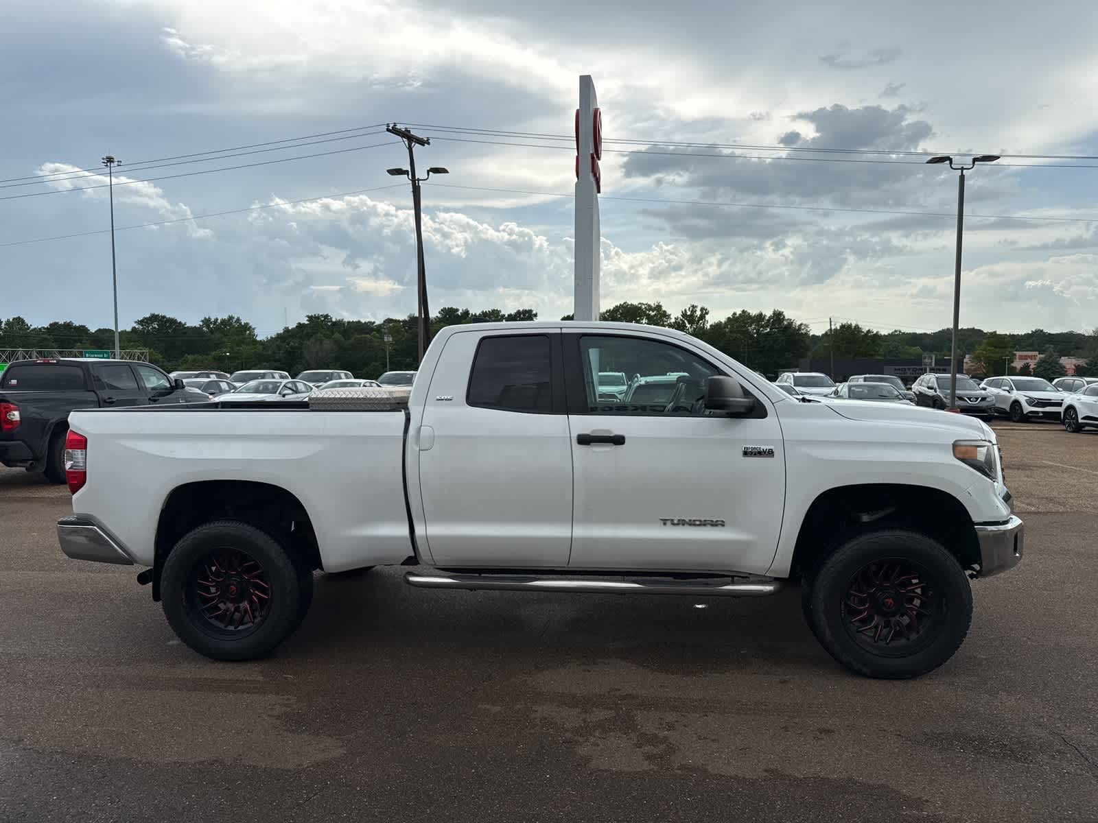 Thumbnail: 2020 Toyota Tundra - 3