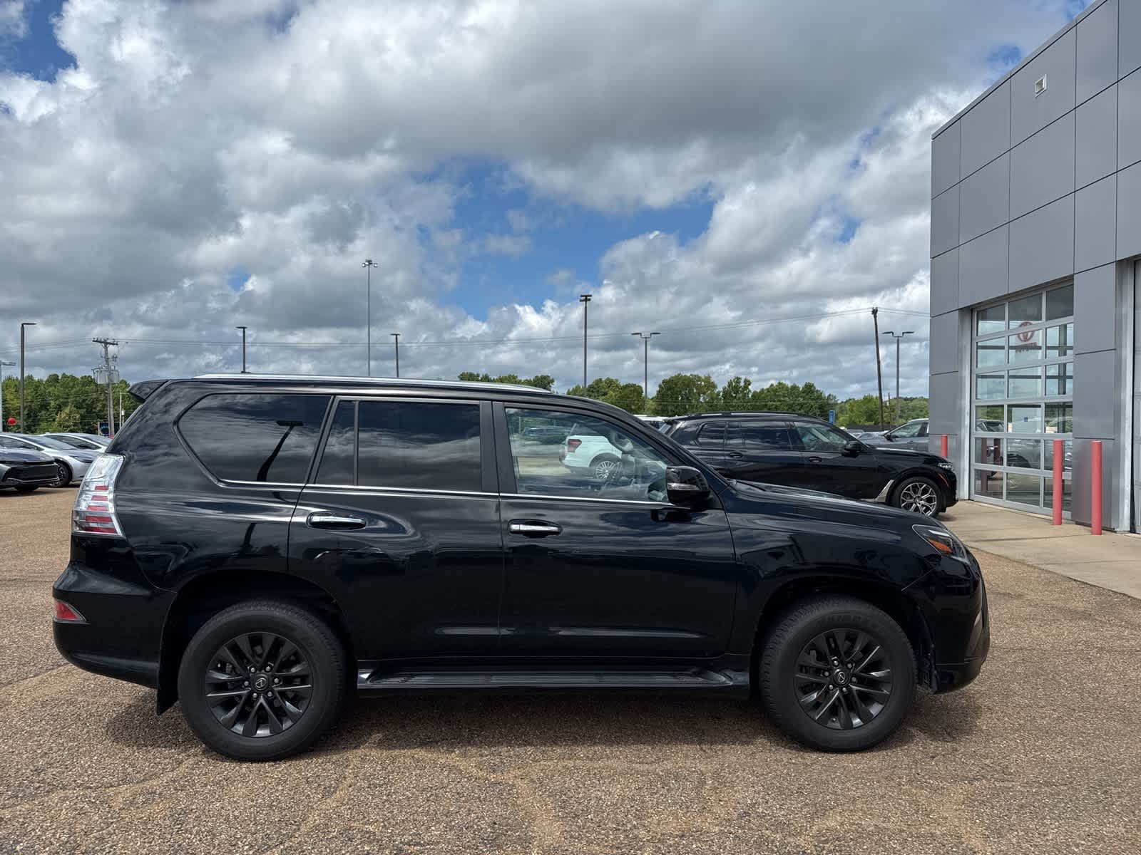 Thumbnail: 2022 Lexus GX - 3