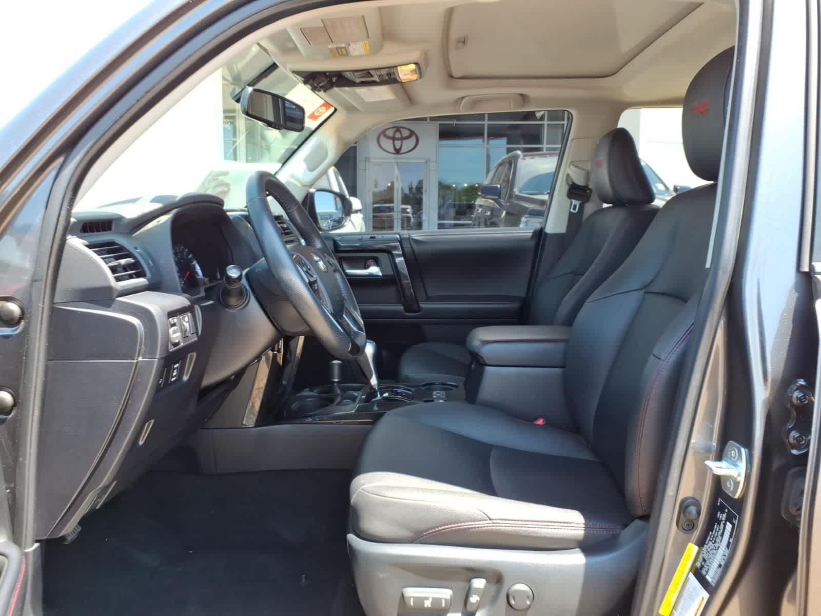 Thumbnail: 2019 Toyota 4Runner - 24