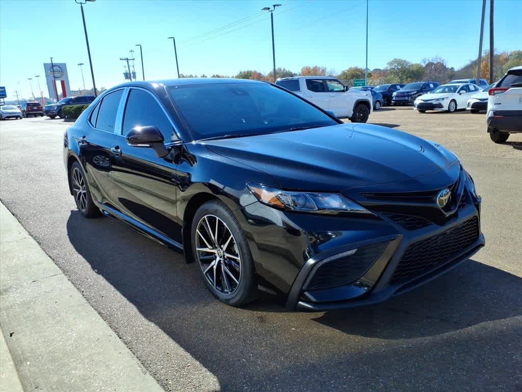 Thumbnail: 2023 Toyota Camry - 3