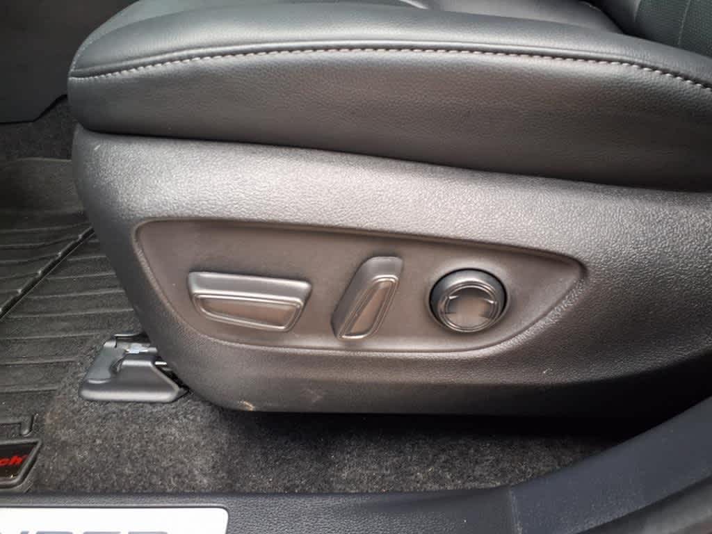 Thumbnail: 2024 Toyota Highlander - 12