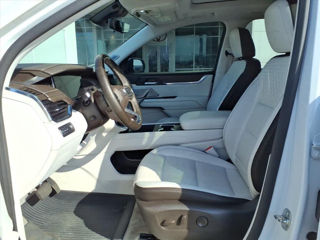 Thumbnail: 2025 GMC Acadia - 24