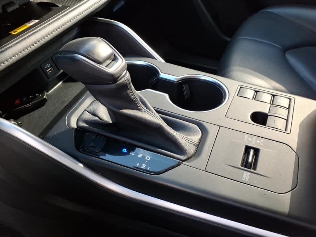 Thumbnail: 2023 Toyota Highlander - 22