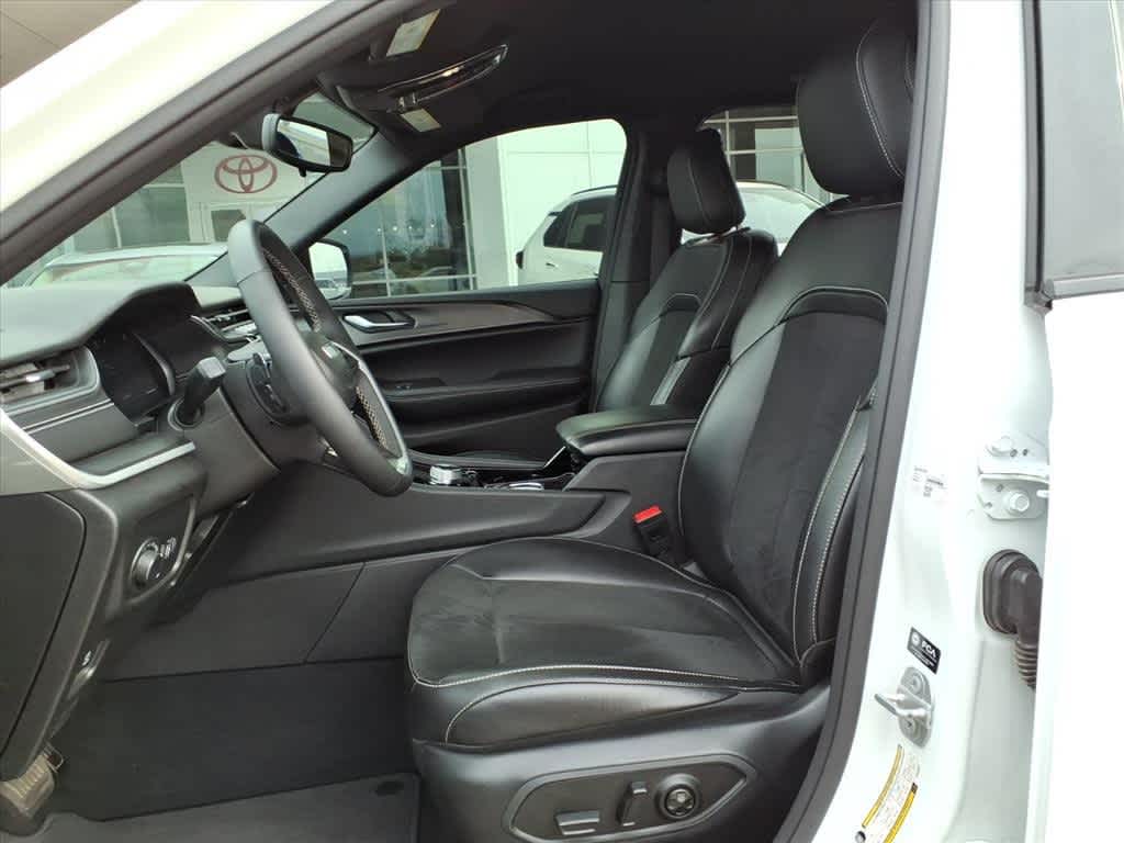 Thumbnail: 2023 Jeep Grand Cherokee - 26