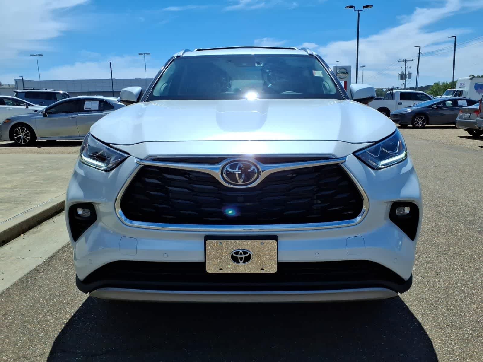 Thumbnail: 2026 Toyota Highlander - 2