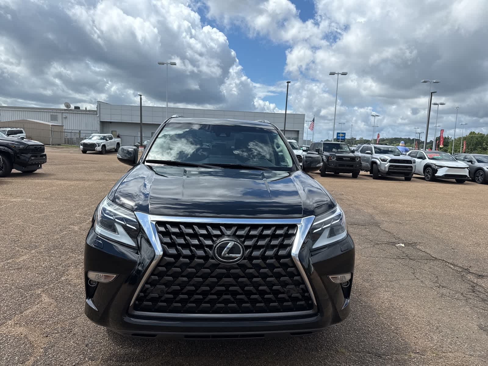 Thumbnail: 2022 Lexus GX - 2