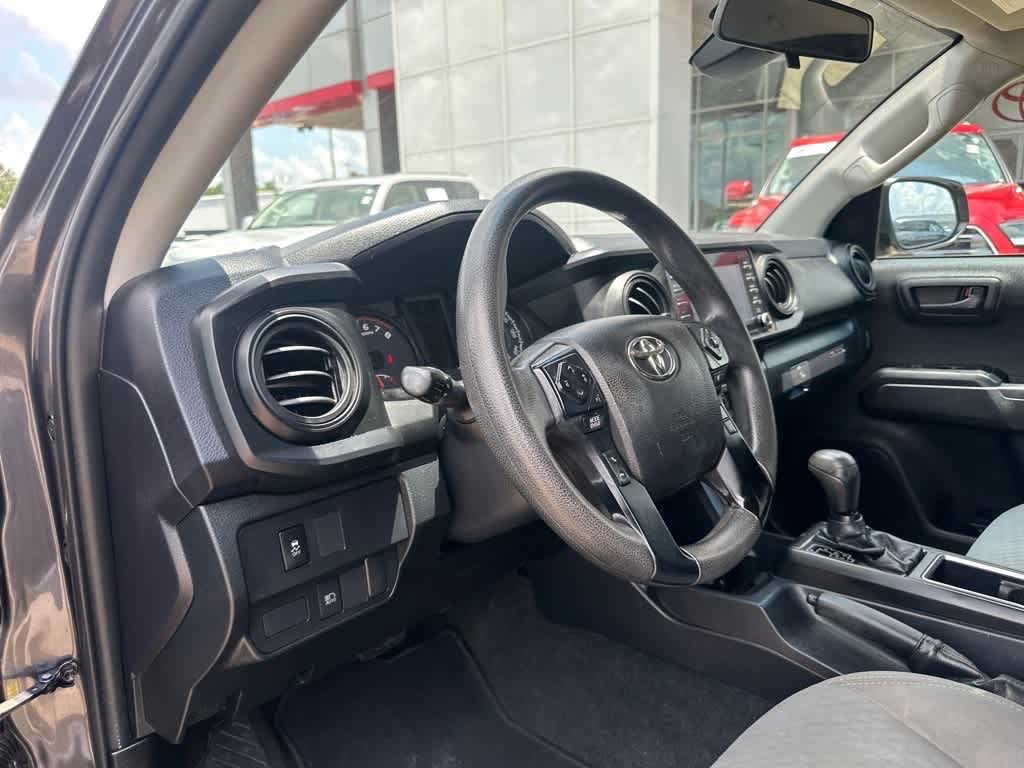 Thumbnail: 2020 Toyota Tacoma - 11