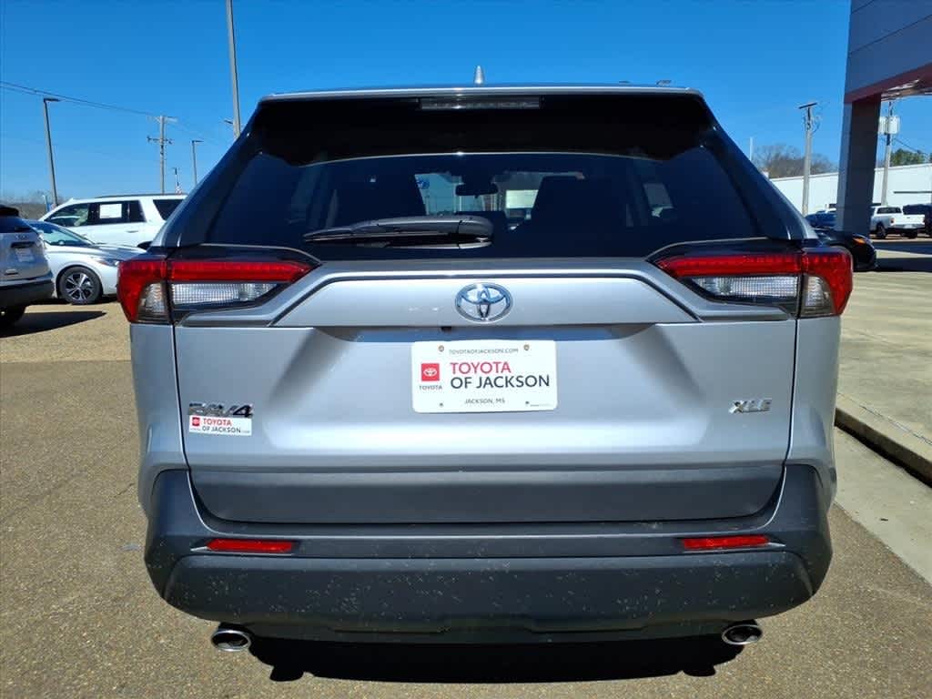 Thumbnail: 2024 Toyota RAV4 - 6