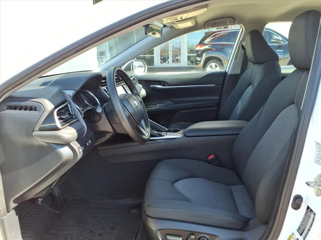 Thumbnail: 2019 Toyota Camry - 24