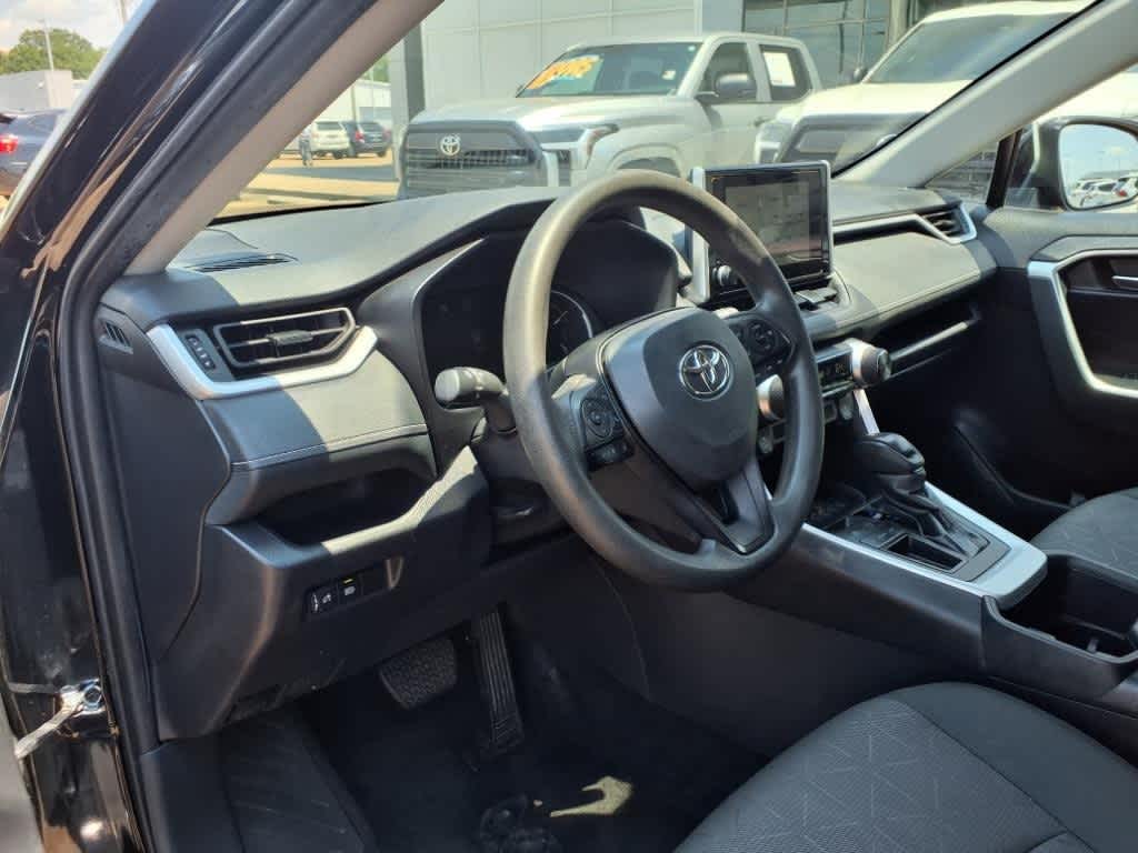 Thumbnail: 2024 Toyota RAV4 - 9