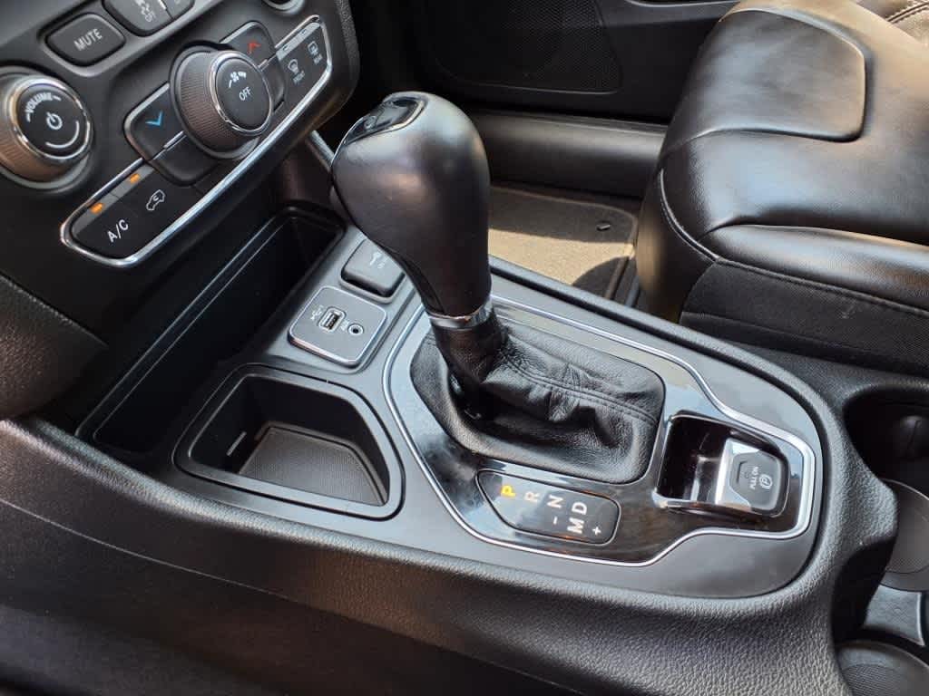 Thumbnail: 2021 Jeep Cherokee - 20